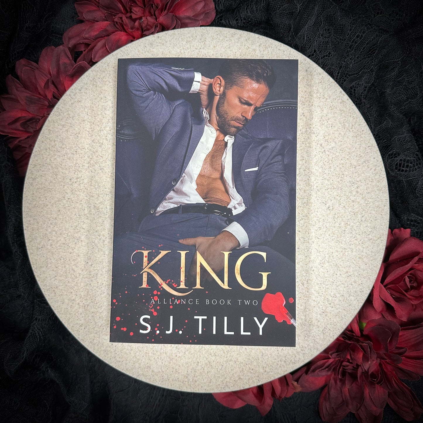 King (Alliance #2) by S.J. Tilly